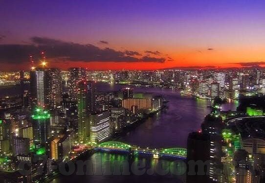 足球90分钟vs即时比分-从90分钟鏖战到即时比分，足球世界的速度与激情